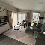 2-bed Sleeps 4 Pet Friendly Casa vacanze *