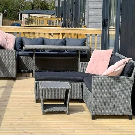 2-bed Sleeps 4 Pet Friendly 別荘