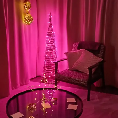 2-bed Sleeps 4 Pet Friendly 別荘 *